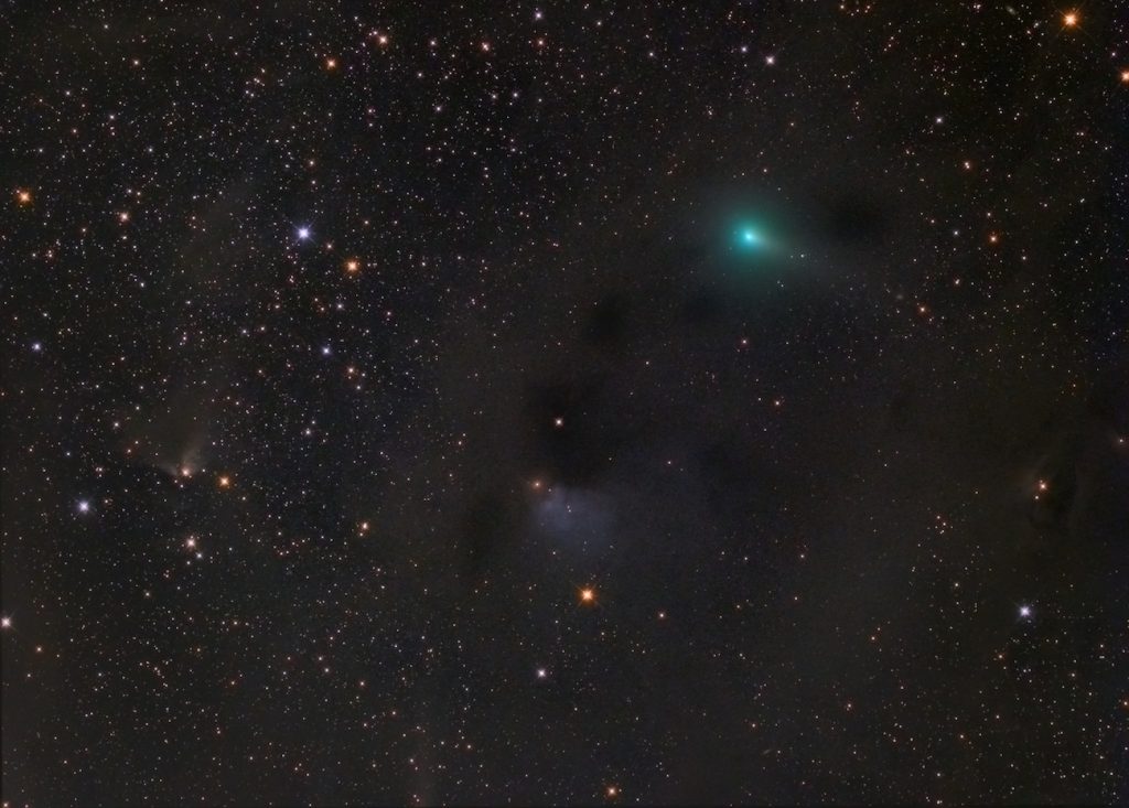 Imagen del Cometa C/2017 O1 (ASASSN1) y la Nebulosa Vdb 27