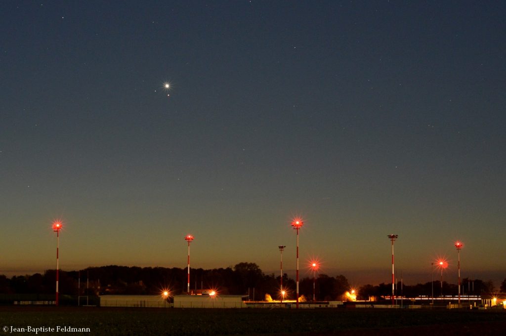 La conjunción de Venus y Marte desde Francia
