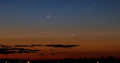 La conjunción de la Luna, Venus y Júpiter desde Italia