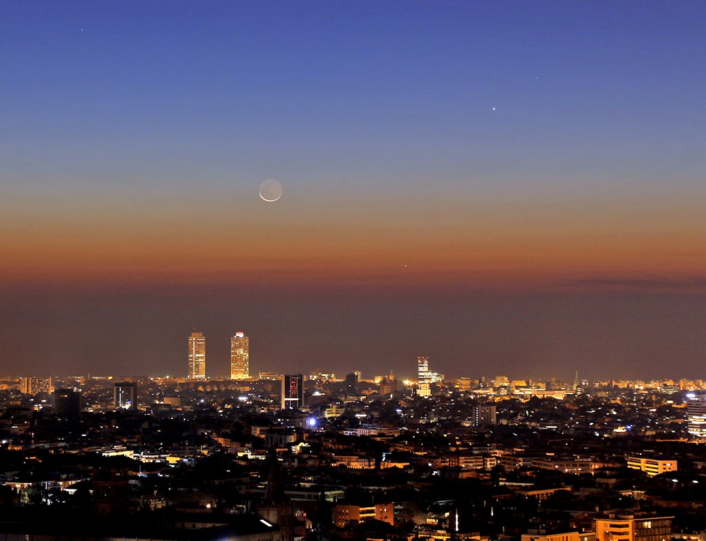 La Luna, Venus y Júpiter desde la ciudad de Barcelona (17-noviembre)