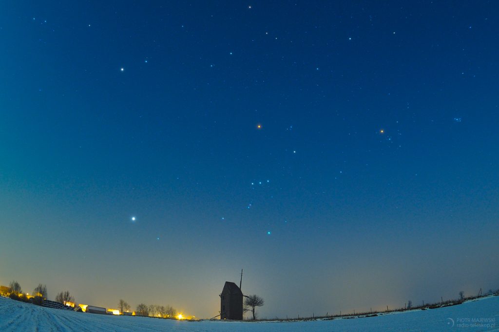La constelación de Orión desde Chrosno, Polonia