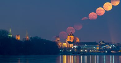 La secuencia de la salida de la Luna en Toruń, Polonia