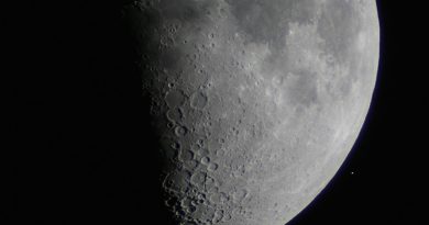 La Luna y la estrella Aldebarán desde Pilsen, República Checa