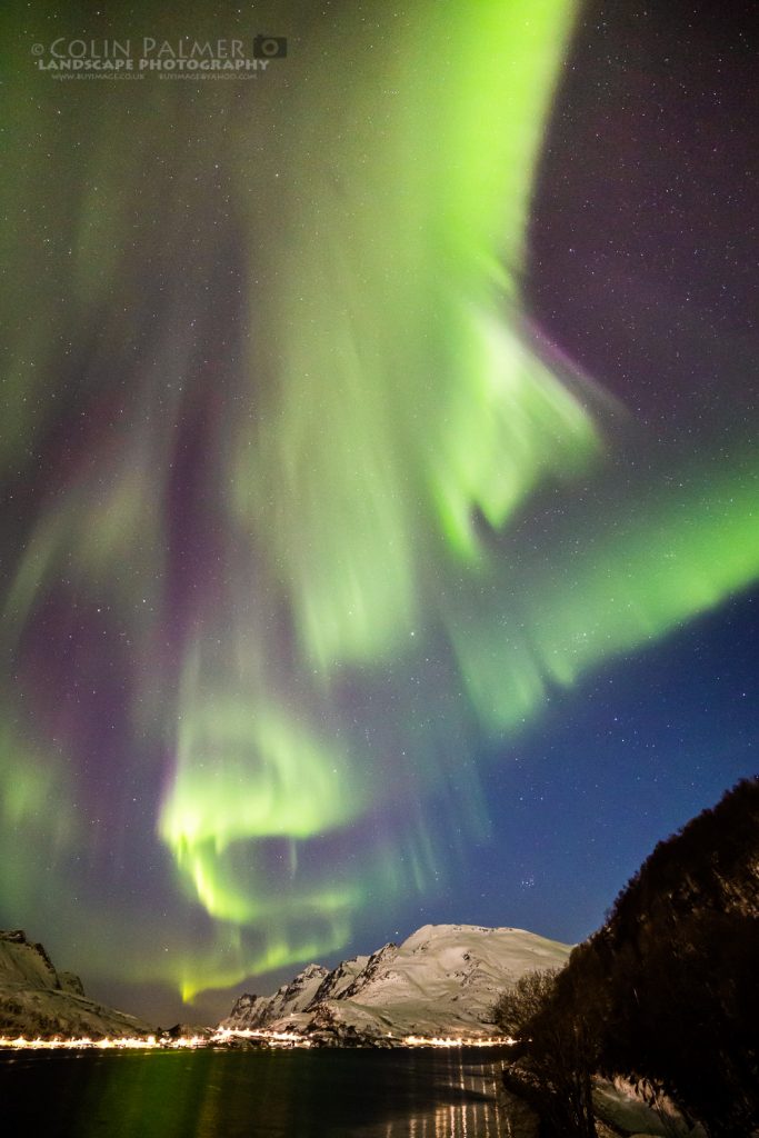 Auroras boreales y las Pléyades desde Tromsø, Noruega