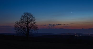 Venus al anochecer desde el monte Lerchenberg, Sajonia, Alemania