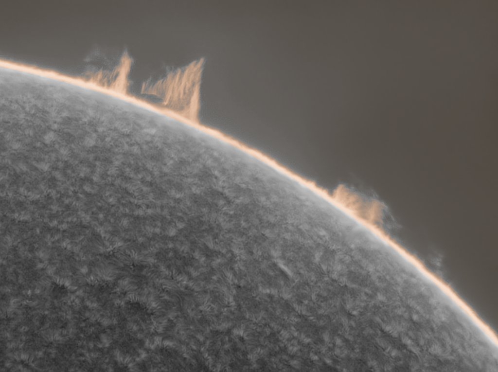 Foto de una prominencia solar tomada el 14 de abril