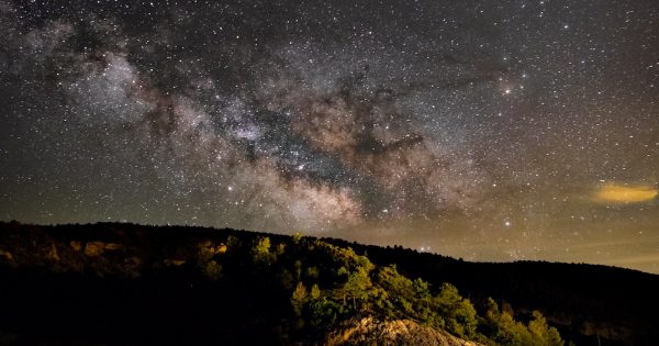 La Vía Láctea fotografiada desde el Ventano del Diablo, Cuenca, España