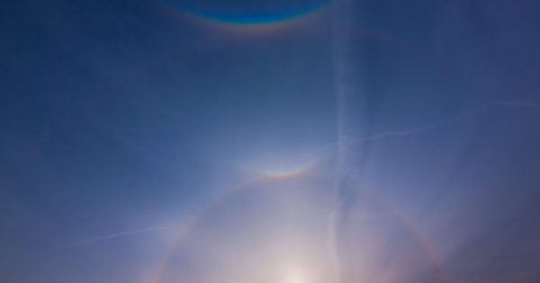 Halo solar fotografiado en Aarhus, Dinamarca