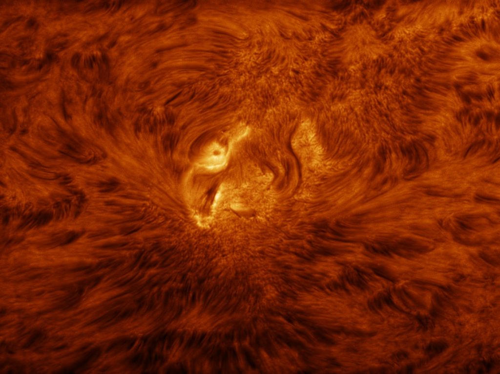 Imagen de la región activa 2712 (3-junio-2018)