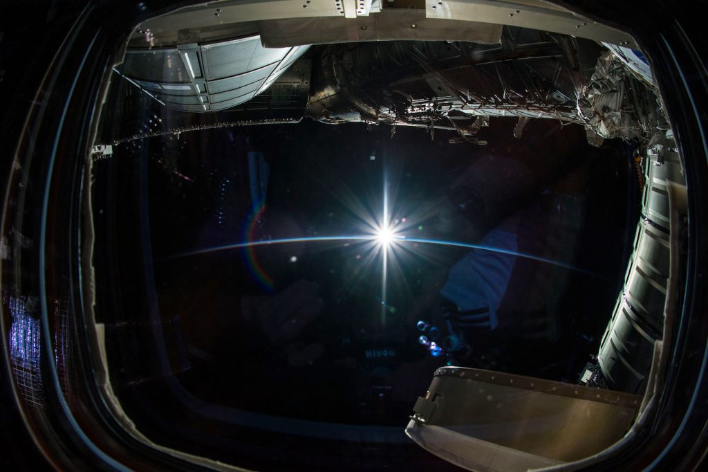 La salida del Sol captada desde la Estación Espacial Internacional