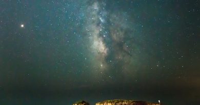 Imagen de Marte y la Vía Láctea tomada desde la isla de Menorca