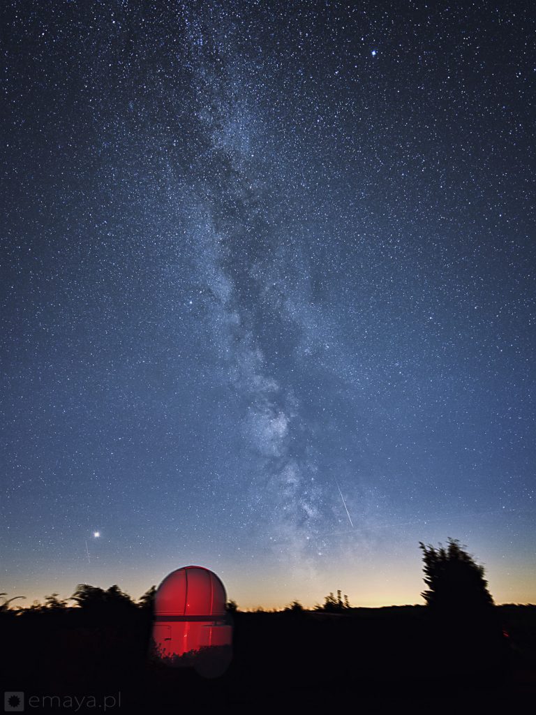 Imagen de Marte, la Vía Láctea y un meteoro desde Polonia