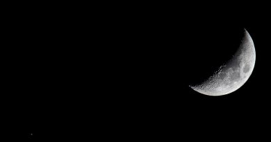 Saturno y la Luna fotografiados desde Arizona, Estados Unidos