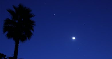 Fotografía de la conjunción de la Luna y la estrella Regulus