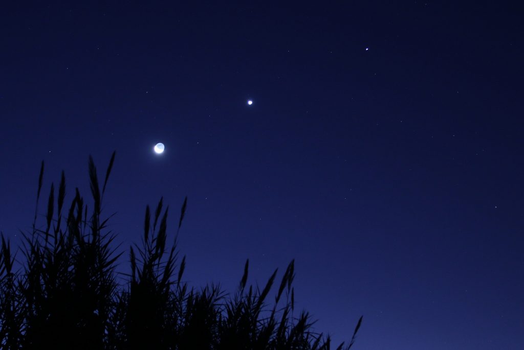 La Luna, Venus y Spica fotografiados desde Arenys de Munt, Barcelona