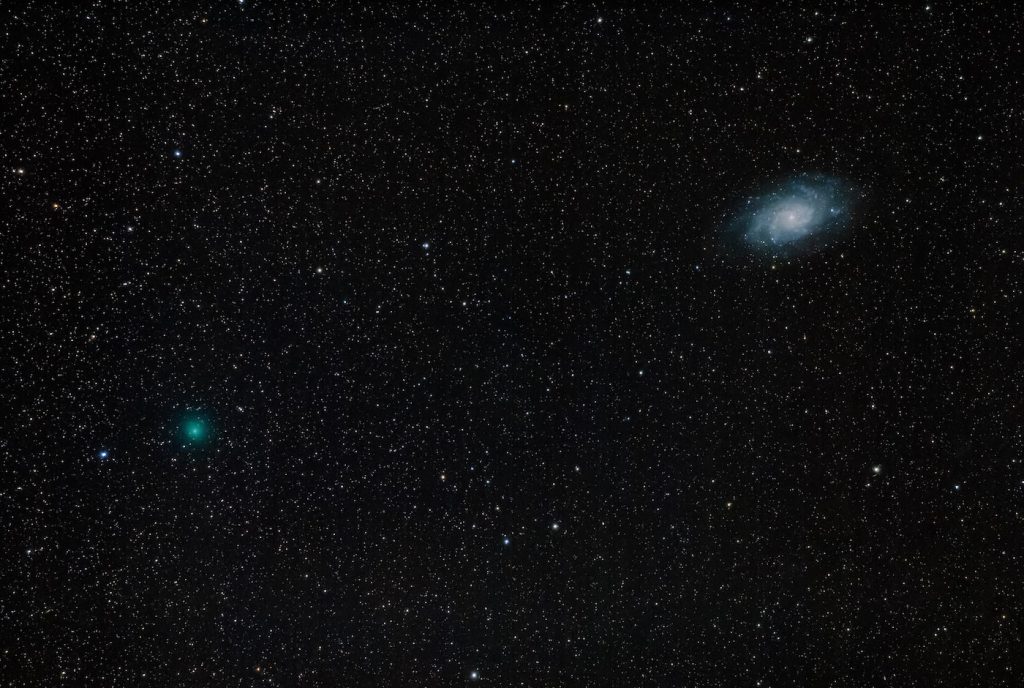 Imagen del Cometa 64P/Swift-Gehrels y la galaxia M33