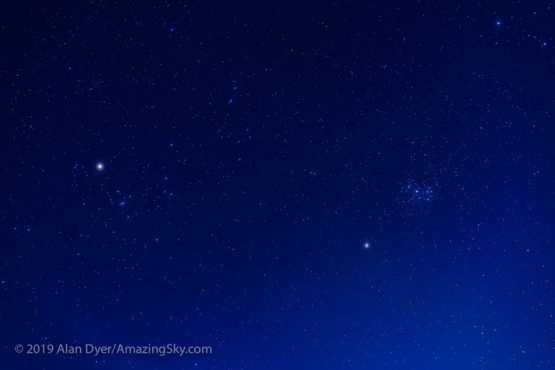 Las Pléyades y Marte captados desde Alberta, Canadá