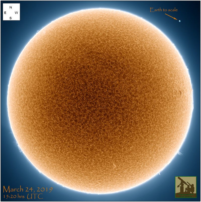 Imagen del Sol captada en la línea de emisión H-alfa