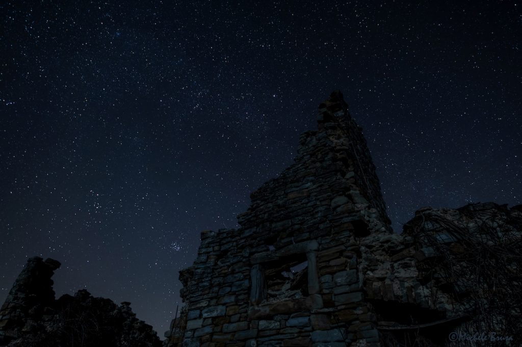 Foto de Marte y las Pléyades tomada desde Monzuno, Italia