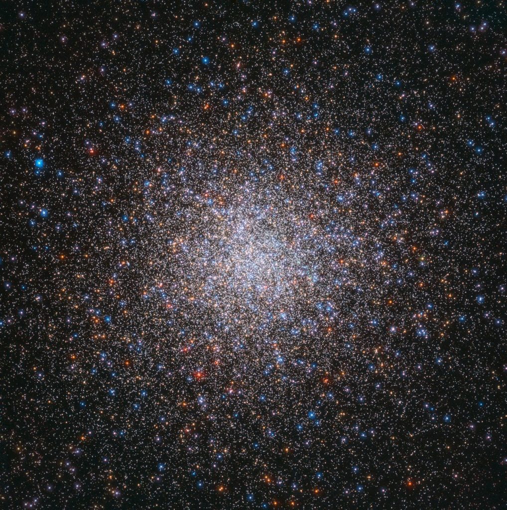 Messier 2: uno de los cúmulos globulares más grandes que se conocen
