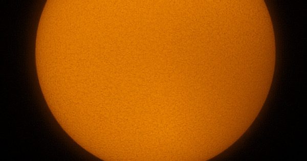 Imagen del Sol tomada desde Montreal, Canadá