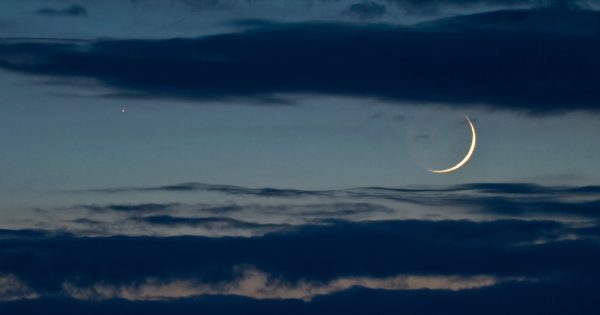 La Luna y la estrella Aldebarán fotografiadas desde Polonia