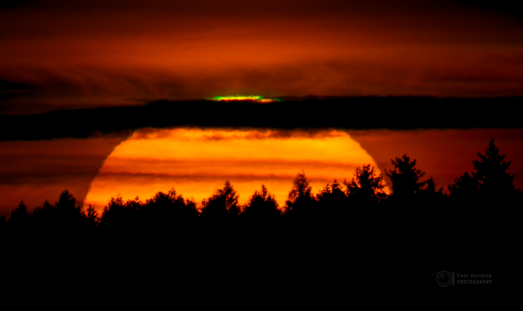 Imagen del rayo verde en el Sol tomada desde Ustupky, República Checa