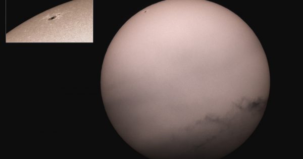 Imagen del Sol y la región activa 2740 tomada el 4 de mayo