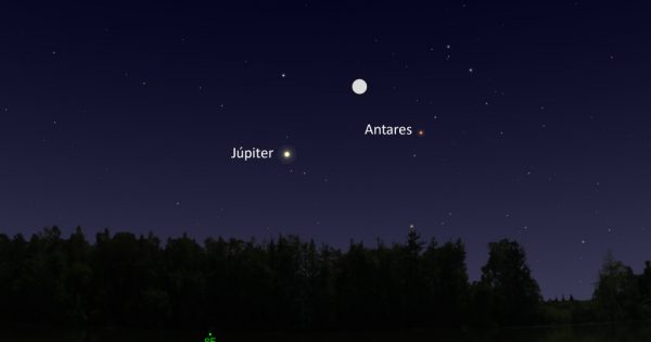 La conjunción de la Luna y la estrella Antares será visible esta noche