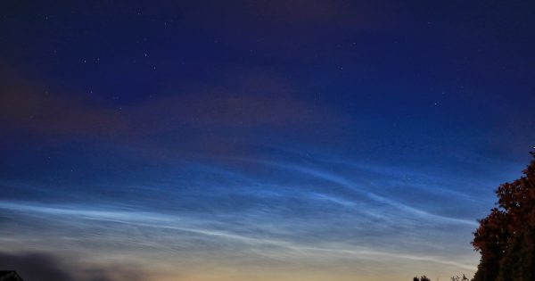 Nubes noctilucentes captadas desde Washington, Estados Unidos