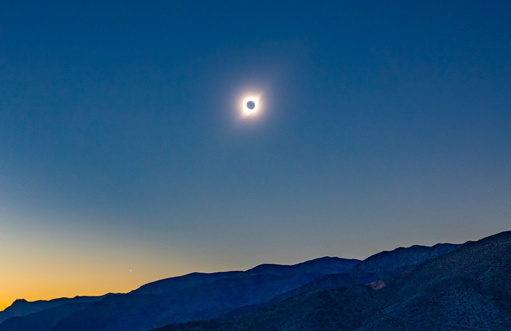 El eclipse total de Sol fotografiado desde Vicuña, Chile