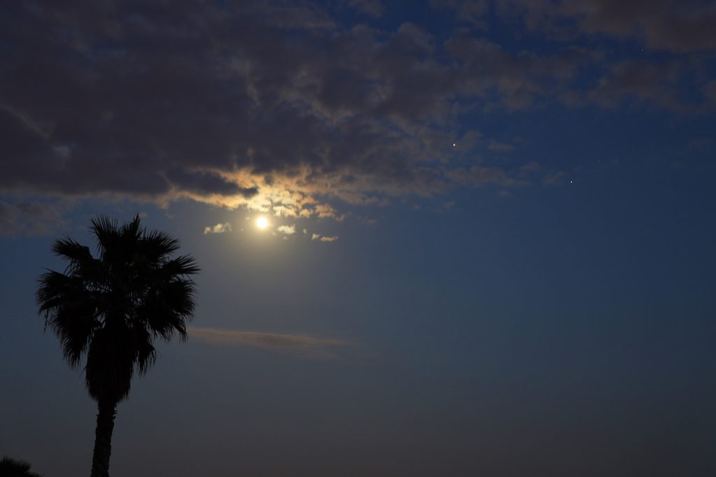 Foto de la Luna, Júpiter y Antares tomada desde Arenys de Munt, Barcelona