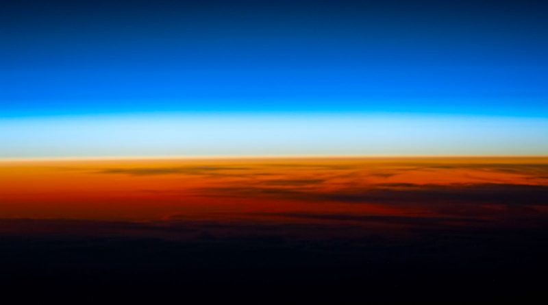 Imagen del atardecer tomada desde la Estación Espacial Internacional