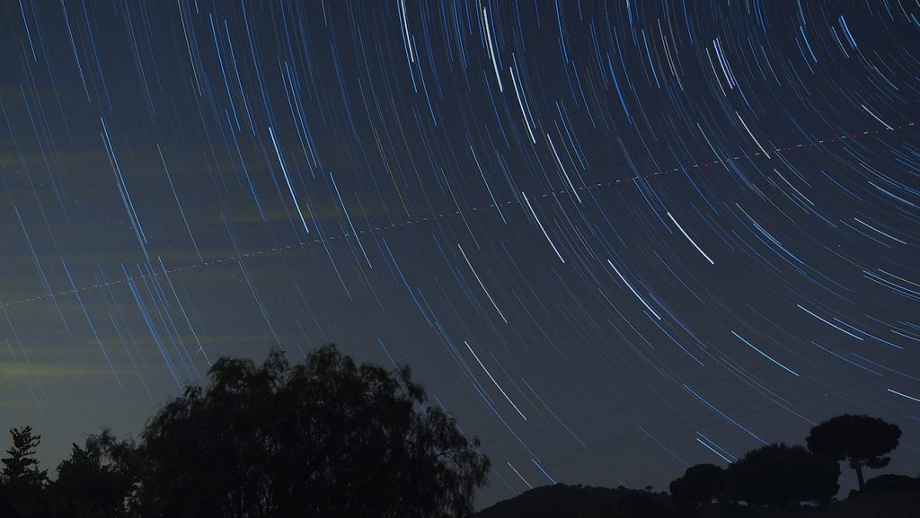 Imagen de rastro de estrellas tomada desde Arenys de Munt, Barcelona (4-julio)
