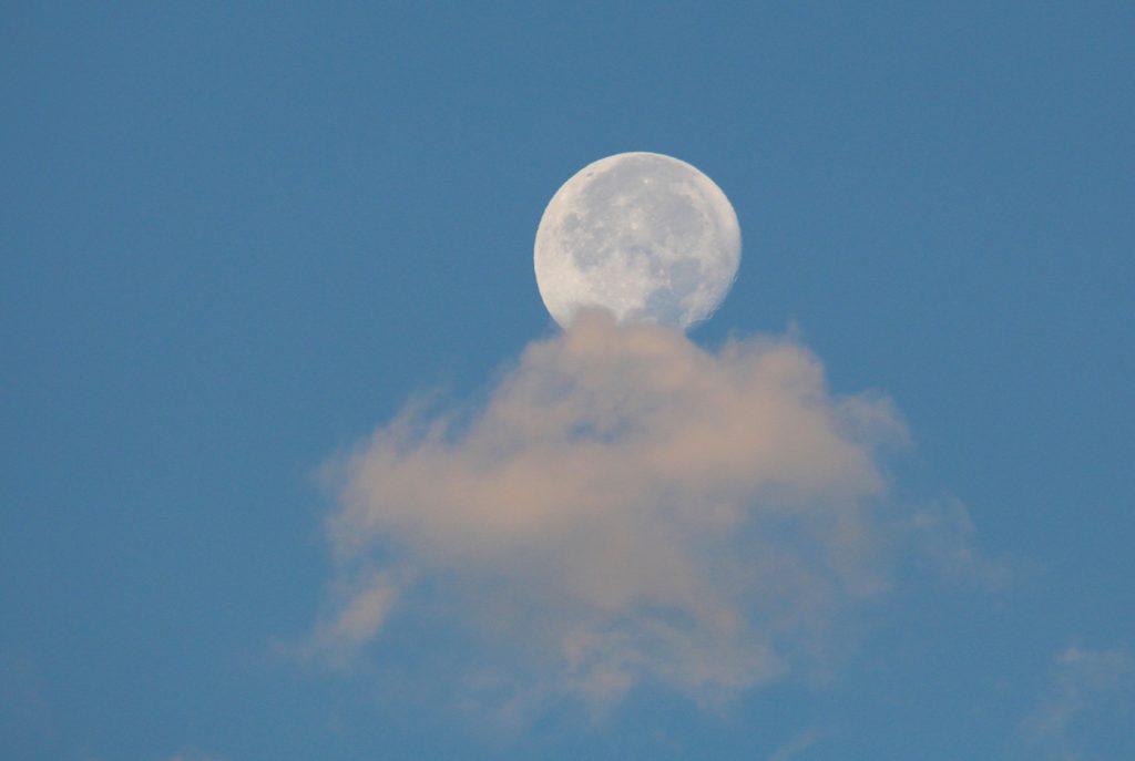 Imagen de la Luna tomada desde Arenys de Munt, Barcelona