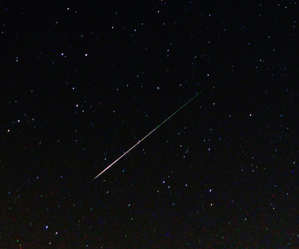 Fotografía de una perseida tomada desde Vinkovci, Croacia