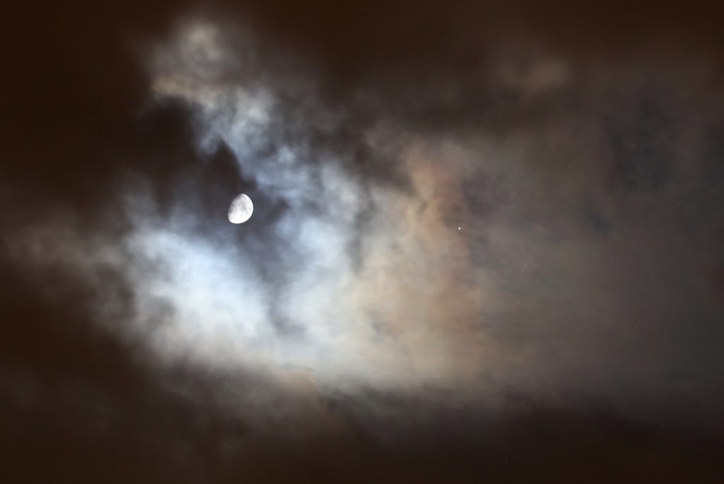 La Luna y Saturno fotografiados desde Arenys de Munt, Barcelona