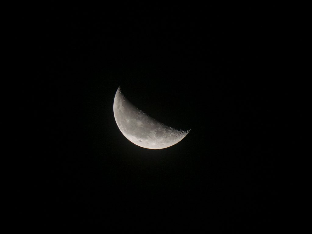 Foto de la Luna tomada desde Zaragoza, España (23-septiembre)