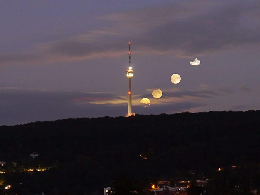 La secuencia de la salida de la Luna captada desde Stuttgart, Alemania
