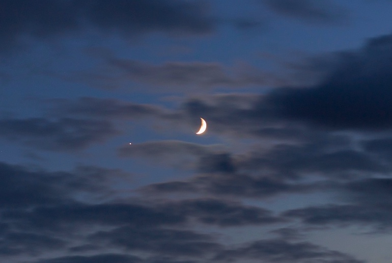 La conjunción de la Luna y Júpiter fotografiada desde Sajonia, Alemania