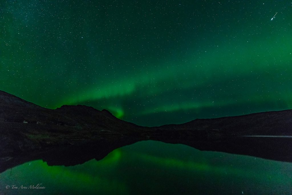 Foto de auroras boreales tomada desde Senja, Noruega