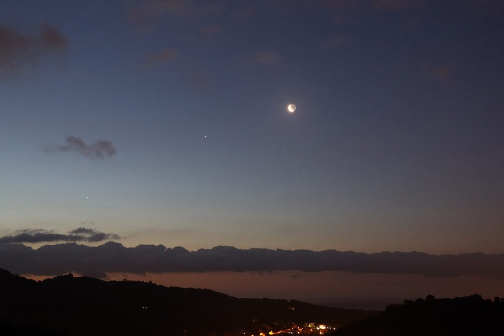 Fotos de la Luna, Júpiter y Saturno tomadas desde Arenys de Munt, Barcelona