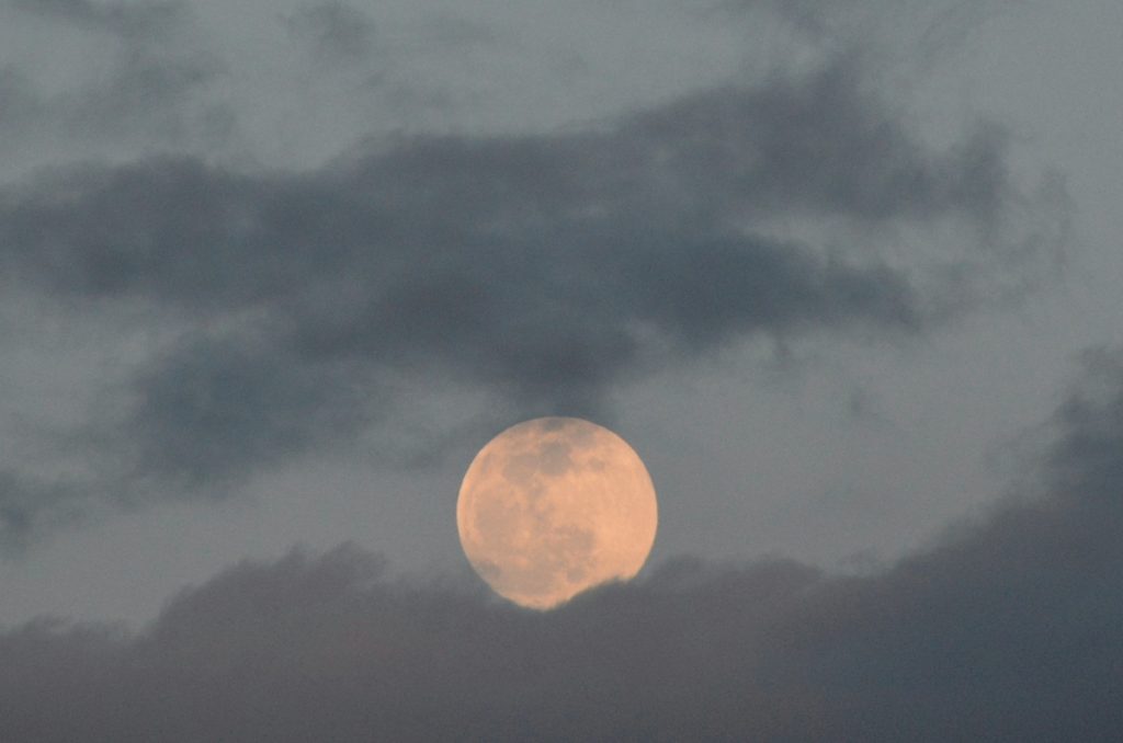 Fotos de la Luna tomadas desde Yunquera, Málaga