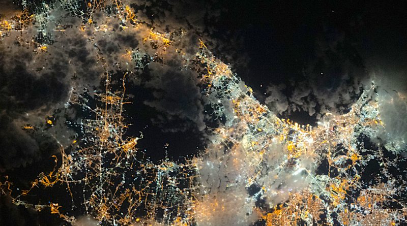 Nápoles y el monte Vesubio captados desde la Estación Espacial Internacional