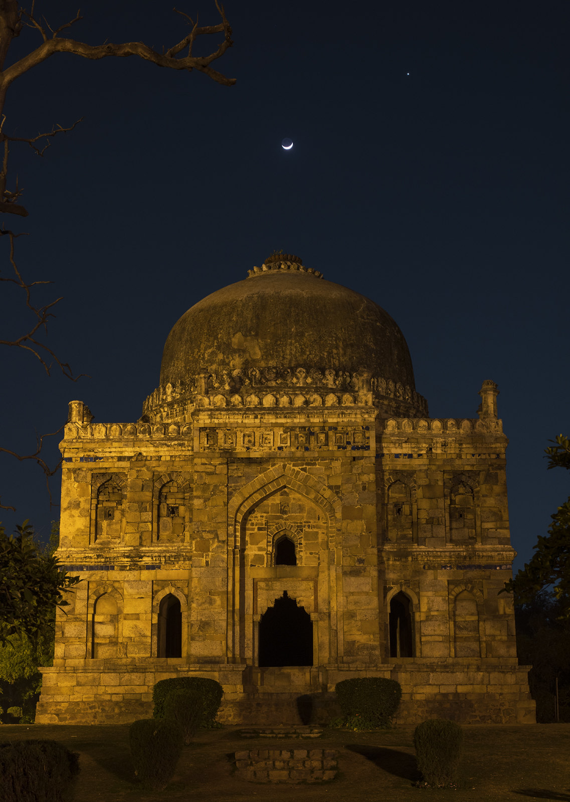 La Luna y Venus fotografiados desde Nueva Delhi, la India