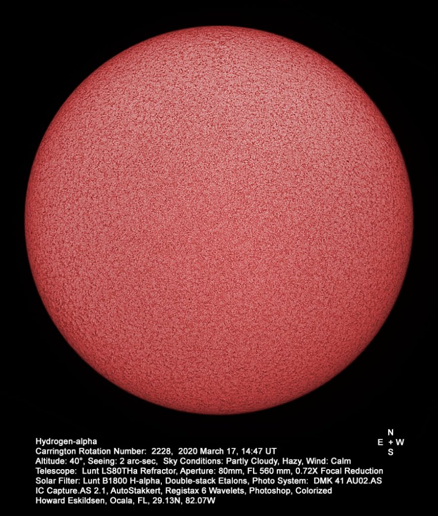 Imagen del Sol captada en la línea de emisión H-alfa