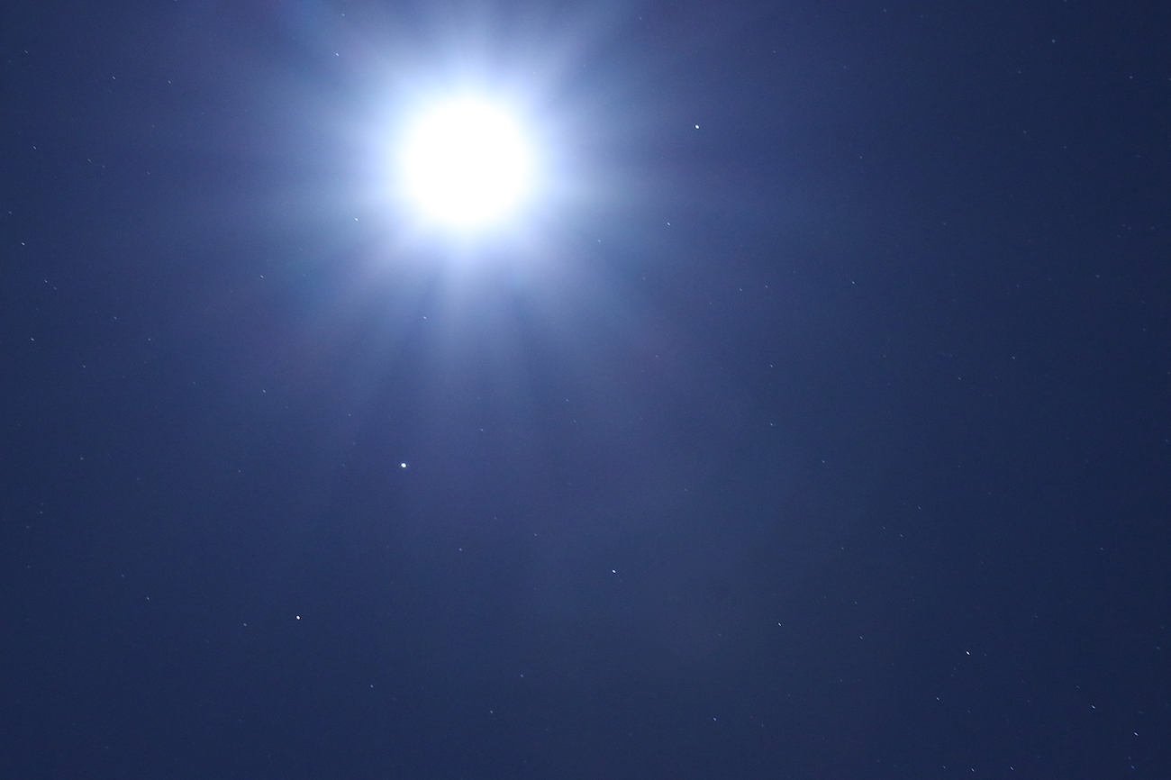Foto de la conjunción de la Luna y Regulus tomada desde Arenys de Munt, Barcelona
