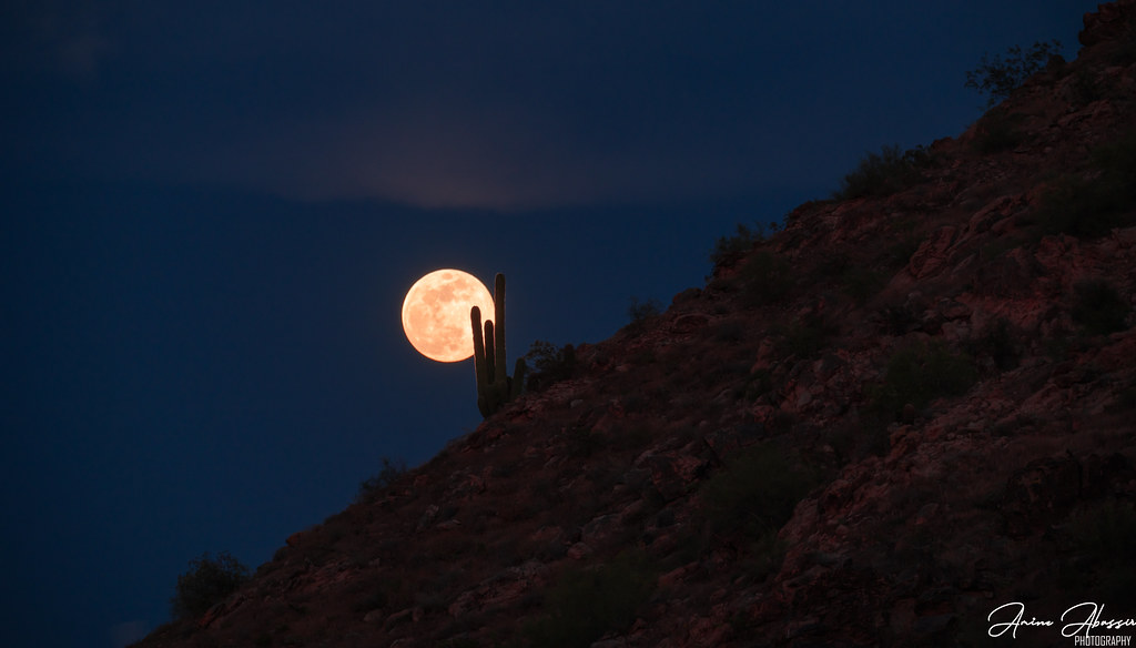 La salida de la Luna captada desde Arizona, Estados Unidos