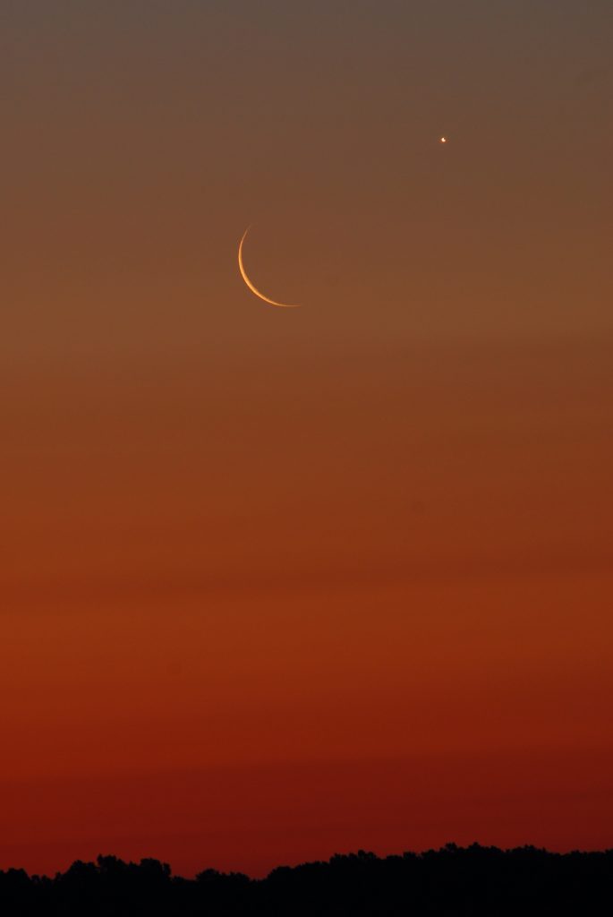 Foto de la Luna y Venus tomada desde Indiana, Estados Unidos