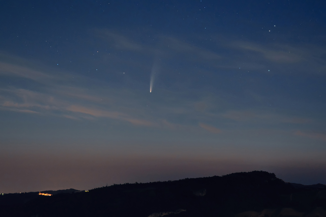 Imágenes del Cometa C/2020 F3 (NEOWISE) tomadas desde Serravalle Scrivia, Italia